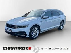 Weiß Gebraucht 2023 VW Passat GTE Kombi | 38.990 €