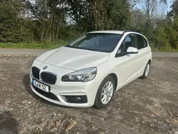 Weiß Gebraucht 2014 BMW 218 Active Tourer Van / Kleinbus | 10.350 € (Etwas zu teuer)