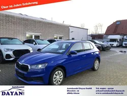 Blau Gebraucht 2023 Skoda Fabia Active Limousine | 13.900 € (Fairer Preis)