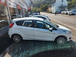 Weiß Gebraucht 2016 Ford Fiesta SYNC Edition Kleinwagen | 5.800 € (Fairer Preis)