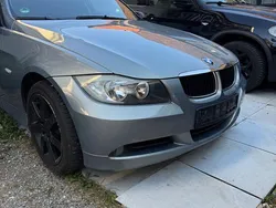 Blau Gebraucht 2006 BMW 318 Kombi | 3.000 € (Teuer)