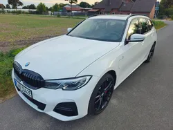 Weiß Gebraucht 2021 BMW 330e Sport Line Kombi | 34.000 € (Etwas zu teuer)