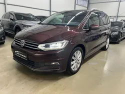 Crimson red metallic Gebraucht 2018 VW Touran Highline Van / Kleinbus | 21.990 € (Etwas zu teuer)