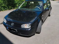 Schwarz Gebraucht 2002 VW Golf IV Highline Limousine | 2.100 € (Guter Preis)