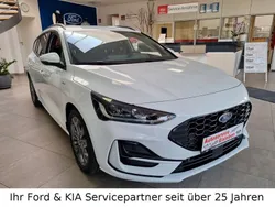 Weiß Neu 2025 Ford Focus ST-Line Limousine | 29.990 € (Etwas zu teuer)