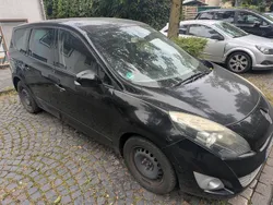 Schwarz Gebraucht 2010 Renault Grand Scénic III Dynamique Van / Kleinbus | 1.777 € (Superpreis)