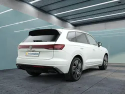 Weiß Gebraucht 2023 VW Touareg SUV | 69.299 € (Etwas zu teuer)