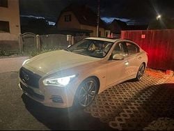 Weiß Gebraucht 2018 Infiniti Q50 Limousine | 9.000 € (Teuer)