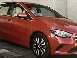 Rot Gebraucht 2021 Mercedes B200 Van / Kleinbus | 24.950 € (Fairer Preis)