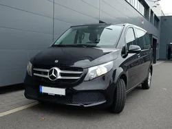 Schwarz Gebraucht 2022 Mercedes V220 Van / Kleinbus | 37.400 € (Superpreis)