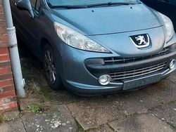 Grau Gebraucht 2009 Peugeot 207 CC Premium Cabrio | 3.300 € (Fairer Preis)
