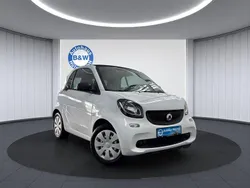 Weiß Gebraucht 2017 Smart ForTwo Cabrio Cabrio | 7.799 €