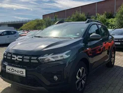 Kometengrau metallic Gebraucht 2023 Dacia Sandero Expression Kleinwagen | 17.888 € (Fairer Preis)