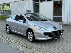 Silber Gebraucht 2006 Peugeot 307 CC Tendance Cabrio | 2.999 € (Fairer Preis)