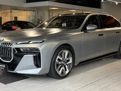 Grau Gebraucht 2023 BMW i7 M Sport Limousine | 86.850 € (Etwas zu teuer)