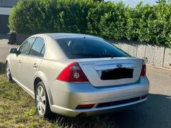 Silber Gebraucht 2005 Ford Mondeo Ghia Limousine | 2.999 € (Fairer Preis)