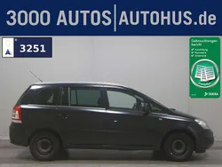 Saphirschwarz mineraleffekt Gebraucht 2010 Opel Zafira Innovation Van / Kleinbus | 2.490 € (Guter Preis)