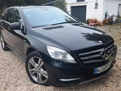 Schwarz Gebraucht 2011 Mercedes R300 Van / Kleinbus | 10.900 € (Etwas zu teuer)