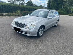 Silber Gebraucht 2004 Mercedes E320 Kombi | 1.299 €