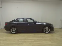 Schwarz Gebraucht 2021 BMW 330 Advantage Limousine | 23.980 € (Fairer Preis)
