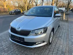 Brilliantsilber metallic Gebraucht 2015 Skoda Fabia Ambition Kleinwagen | 6.999 € (Fairer Preis)