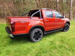 Orange Gebraucht 2015 Isuzu D-Max Abholung | 22.495 € (Fairer Preis)