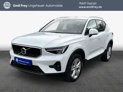 Weiß Gebraucht 2024 Volvo XC40 Core SUV | 32.890 € (Superpreis)