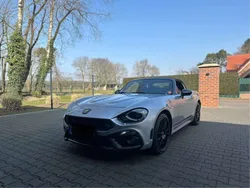 Silber Gebraucht 2019 Fiat 124 Spider Abarth Cabrio | 33.500 €