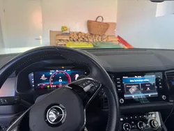 Silber Gebraucht 2024 Skoda Kodiaq SportLine SUV | 41.900 €