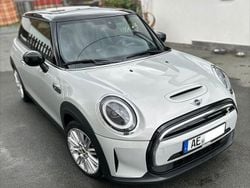 Silber Gebraucht 2022 Mini Cooper SE Classic Kleinwagen | 16.999 € (Fairer Preis)