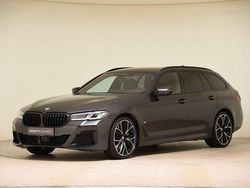 Grau Gebraucht 2024 BMW 530 M Sport Kombi | 52.880 €