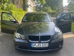 Grau Gebraucht 2005 BMW 320 Limousine | 4.000 € (Guter Preis)