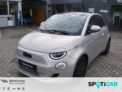 Grau Neu 2025 Fiat 500e S Limousine | 34.990 €