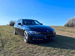 Blau Gebraucht 2015 BMW 330 Sport Line Kombi | 12.990 €