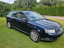 Blau Gebraucht 2004 Audi A4 Kombi | 3.000 € (Etwas zu teuer)