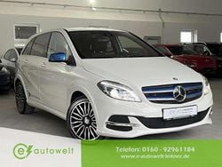 Weiß Gebraucht 2017 Mercedes B Electric Drive Electric Art Van / Kleinbus | 11.490 €
