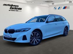 Alpinweiß uni Gebraucht 2022 BMW 330 Sport Line Kombi | 40.700 € (Etwas zu teuer)