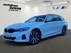 Alpinweiß uni Gebraucht 2022 BMW 330 Sport Line Kombi | 40.700 € (Etwas zu teuer)