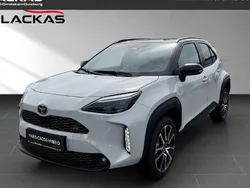 Grau Gebraucht 2022 Toyota Yaris Cross Sport SUV | 26.649 € (Etwas zu teuer)