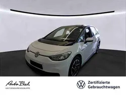 Weiß (gletscherweiß metallic/schwarz) Gebraucht 2021 VW ID.3 Pure Kleinwagen | 19.940 € (Superpreis)