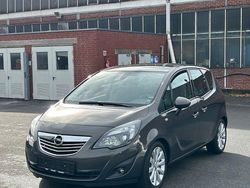 Grau Gebraucht 2013 Opel Meriva Innovation Van / Kleinbus | 5.890 € (Guter Preis)