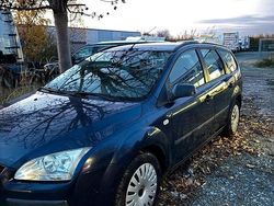 Blau Gebraucht 2007 Ford Focus Kombi | 1.750 € (Fairer Preis)