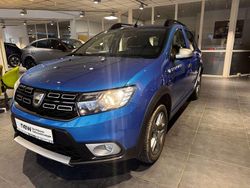 Blau Gebraucht 2020 Dacia Sandero Anniversary Limousine | 10.990 € (Guter Preis)