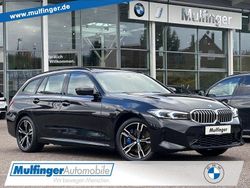 Black sapphire (metallic) Gebraucht 2024 BMW 330e Sport Line Kombi | 46.900 € (Teuer)