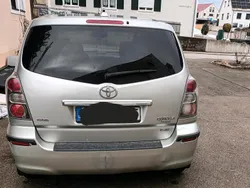 Grau Gebraucht 2007 Toyota Corolla Verso Van / Kleinbus | 2.100 € (Fairer Preis)