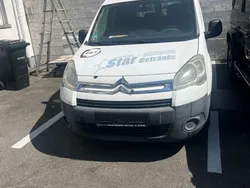 Weiß Gebraucht 2012 Citroën Berlingo Attraction Van / Kleinbus | 2.799 € (Etwas zu teuer)