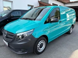 Grün Gebraucht 2021 Mercedes Vito Van / Kleinbus | 21.990 €