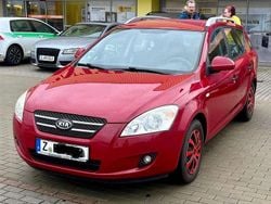 Rot Gebraucht 2010 Kia Ceed Sportswagon LX Kombi | 3.795 € (Guter Preis)