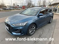 Blau Gebraucht 2023 Ford Focus ST-Line X Limousine | 28.990 € (Teuer)