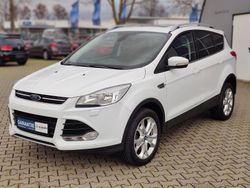 Weiß Gebraucht 2015 Ford Kuga Titanium SUV | 13.900 € (Fairer Preis)